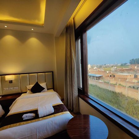 Mds Royal Resort Tulsipur Exterior foto
